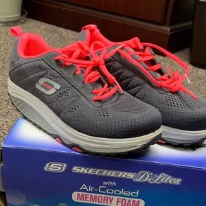 Skechers Shape-Ups Memory Foam Sneakers Sz 8 Women’s EUC Pink & Gray Barely Worn